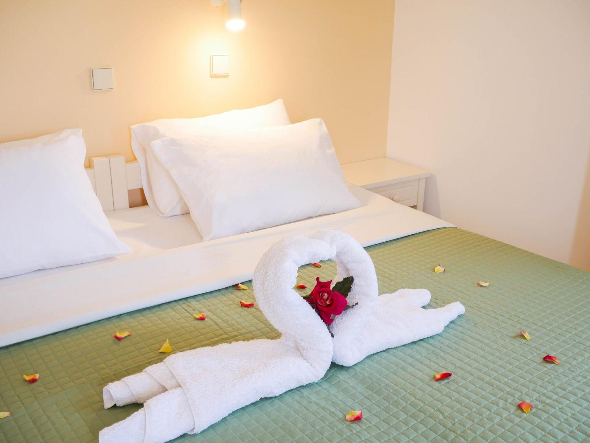 Litinas Apartments With Pool Agia Marina  Luaran gambar