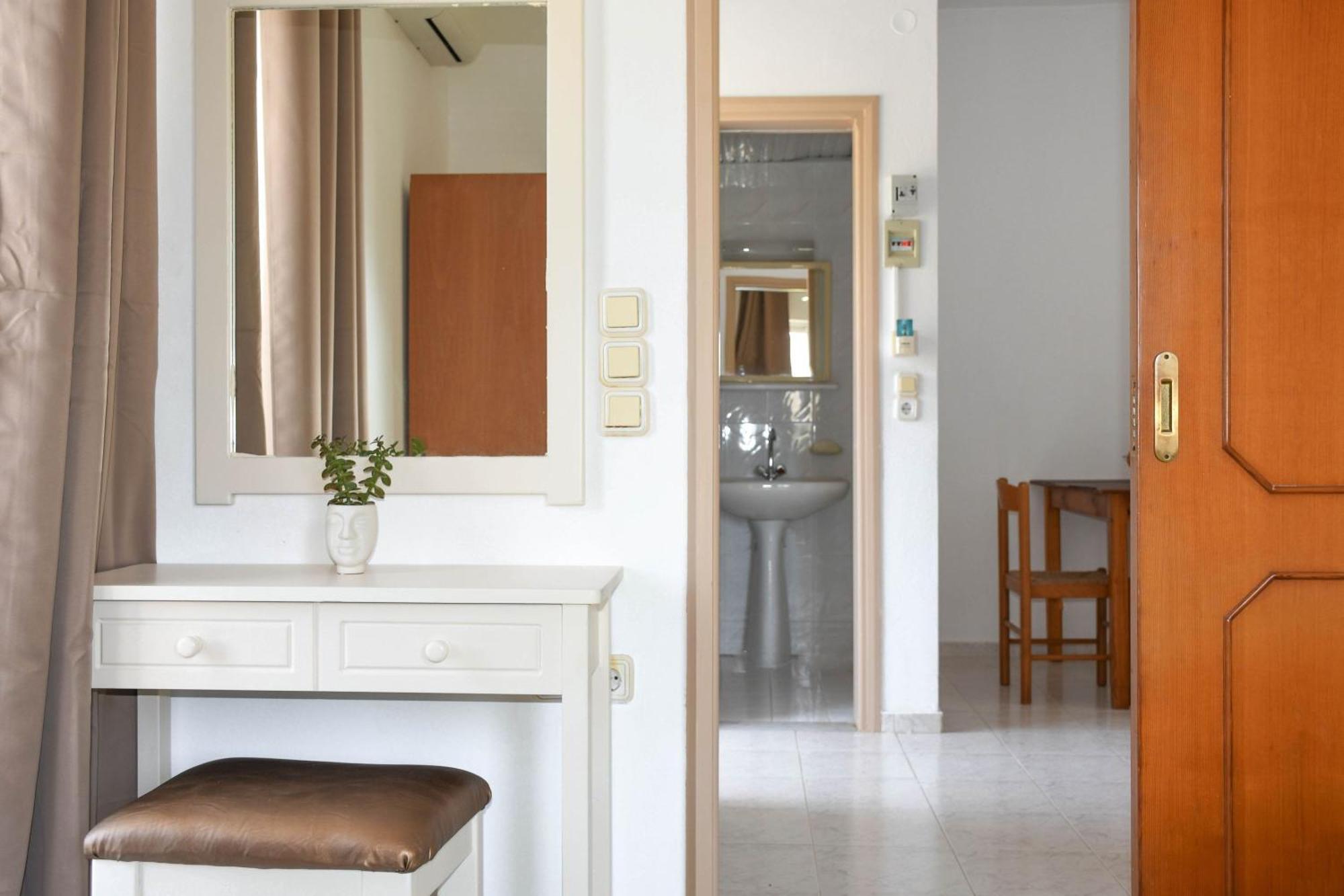 Litinas Apartments With Pool Agia Marina  Luaran gambar